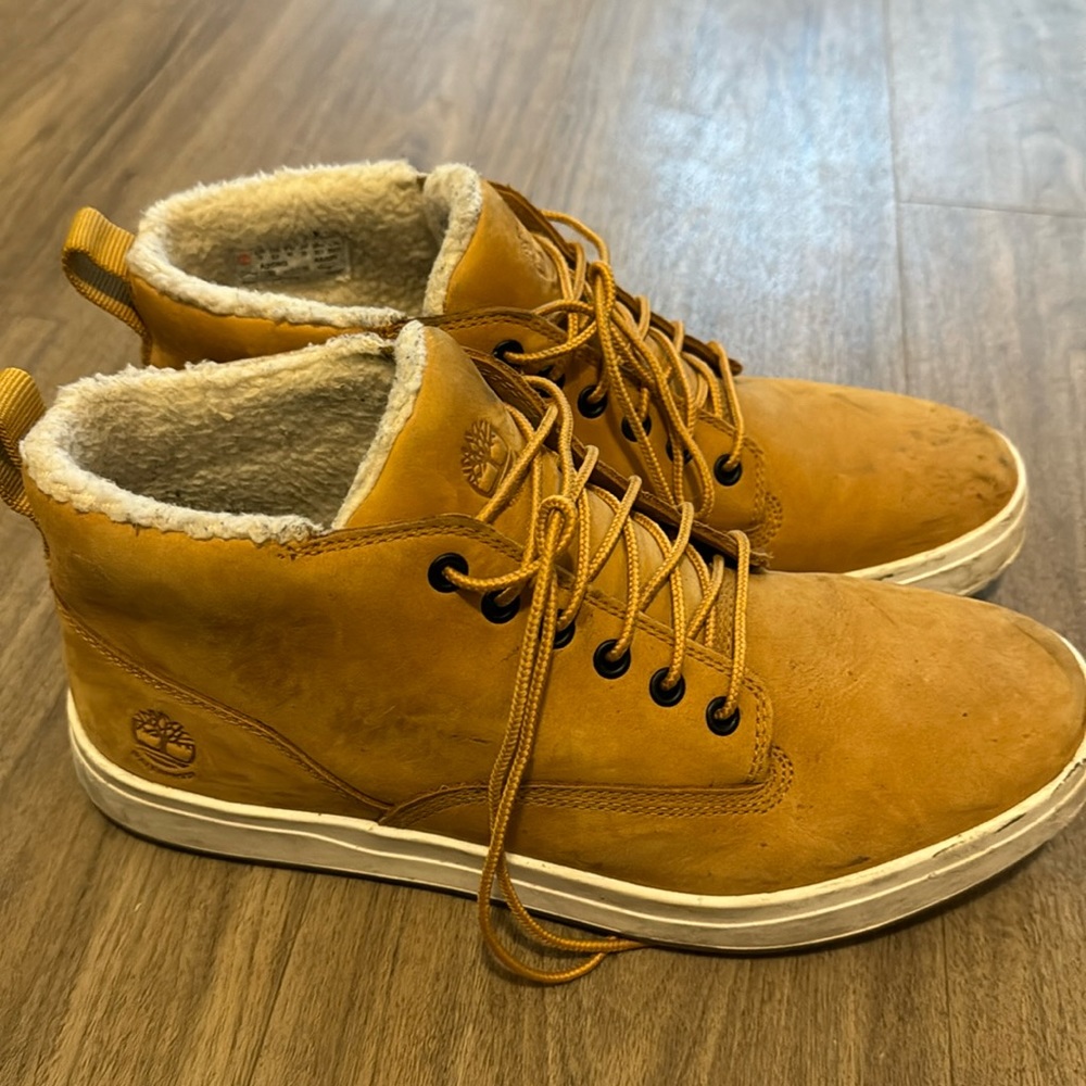 Timberland boots men’s size 10 leather fur lined